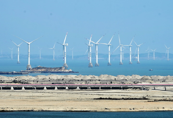 2021年3月9日，三峽福清興化灣海上風(fēng)電場(chǎng)。新華社記者 林善傳 攝