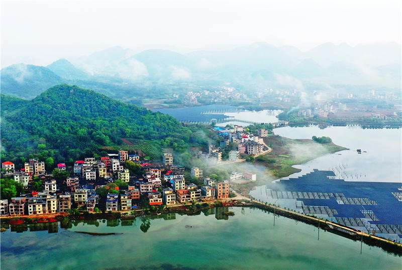 湖南省郴州市嘉禾縣千家洞水庫(kù)風(fēng)光。黃春濤攝