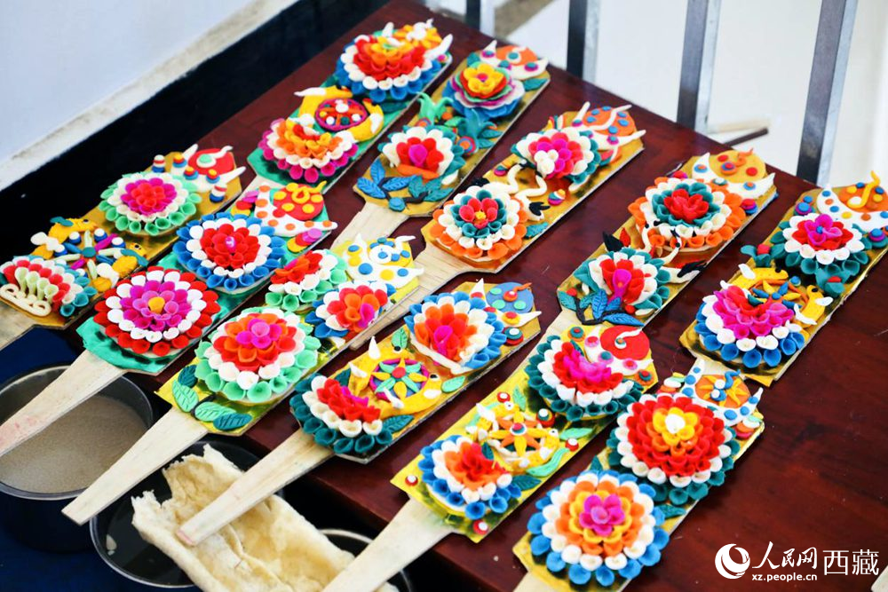 學(xué)員制作完成的酥油花。