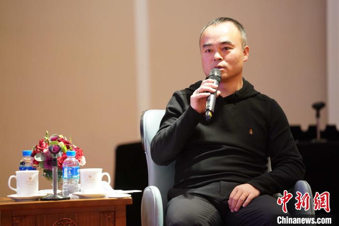 圖為<a target='_blank' >中新社</a>青海分社社長胡鐘藝就加強瀾湄流域新聞報道發(fā)表觀點?！√K丹 攝