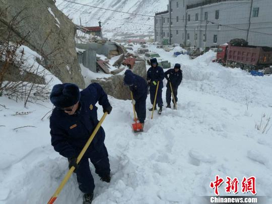 春節(jié)、藏歷年期間西藏消防堅(jiān)守崗位保民眾安穩(wěn)過(guò)年