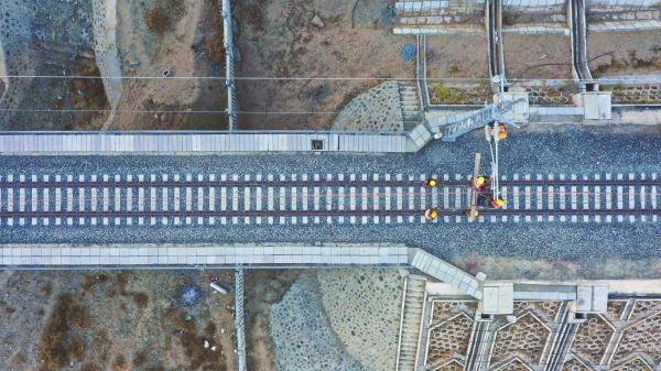 拉林鐵路建設(shè)中，有這樣一對“父子兵”！