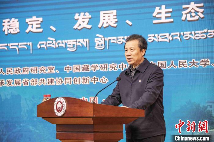 圖為西藏民族大學黨委書記、副校長劉凱在開幕式上致辭。　楊忠寧 攝